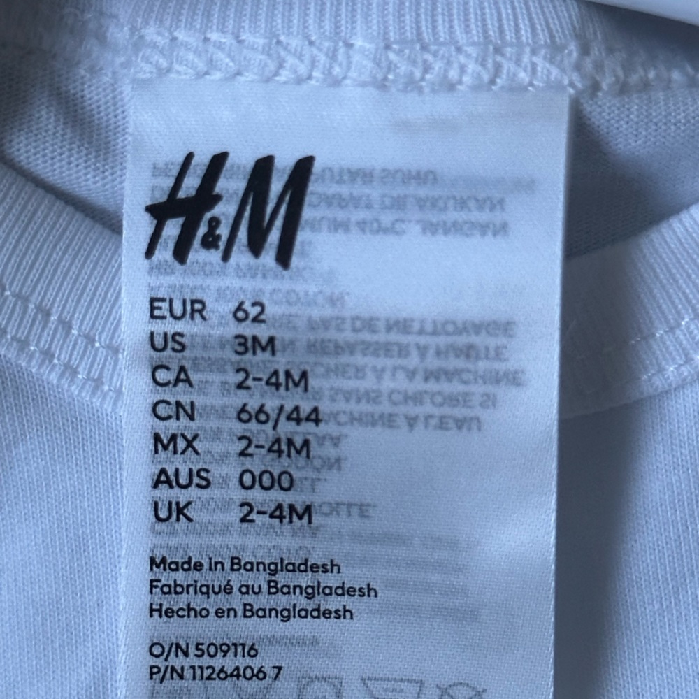 Set of three Baby Clothes from H&M. - Picture 2 of 4